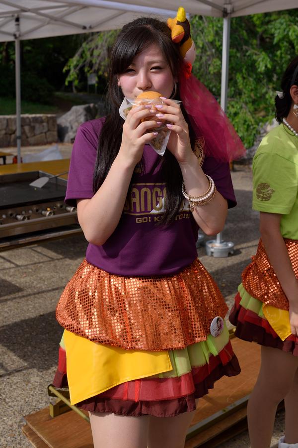 5/31 西京極スタジアムのイベントの写真です。紫のユニホームが、むっちゃ似合ってるりーにゃ(*^_^*)むっちゃ、かわいいわー！#真木莉那#西日本ハンバーガールZ 