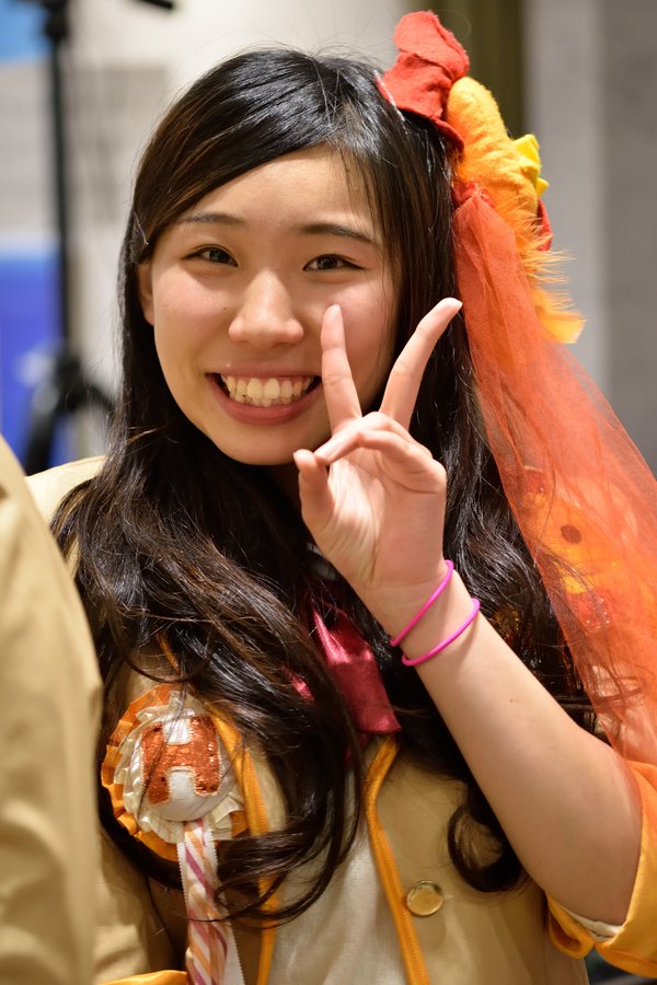 3/13 通天閣フリーライブの写真です。ほのかちゃんの可愛い笑顔、癒されるわー！#阿部穂乃香#ハンバーガールZ https://t.co/5DZIOlIWKt