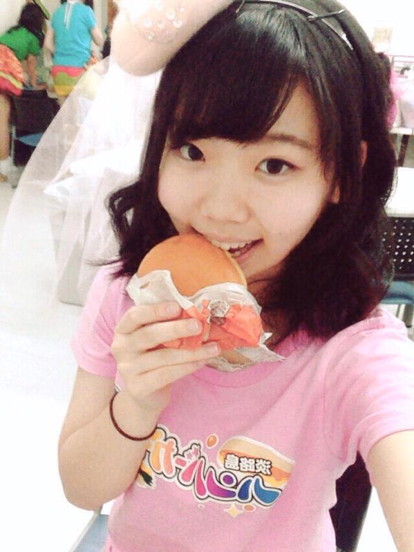 西日本ハンバーガールZ出番終わりました♩物販も待ってますねっ！！#ハンバーガールZ#堤友香#ベーコンつーみん 