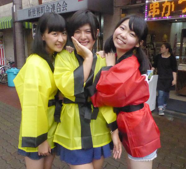 2015/07/22 新世界夏祭り。練り歩き直前の、りおにゃん・ちさぽ・つーみん。#西日本ハンバーガールZ 