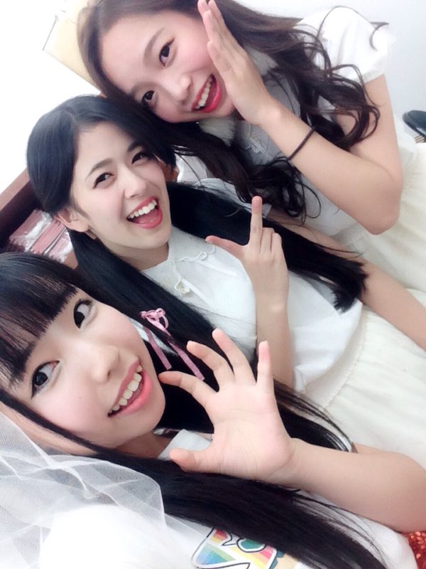 今日はアイドル通でした！PPanashie☆aさんとお写真♡初めて共演者さんに話しかけて写真撮ってもらう事が出来たよ〜(*´ `*)歌が上手くて可愛かった♡♡幸せすぎました♪ハンバーガールZきのこ まいまい https://t.co/0A3quHbenY