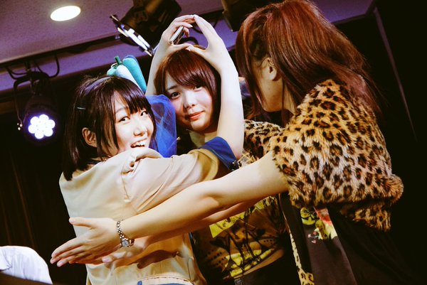 2016/03/21 STUDIO210Photo by KENTA//#ハンバーガールZ#まいどリームス https://t.co/P4z3SDoz0F