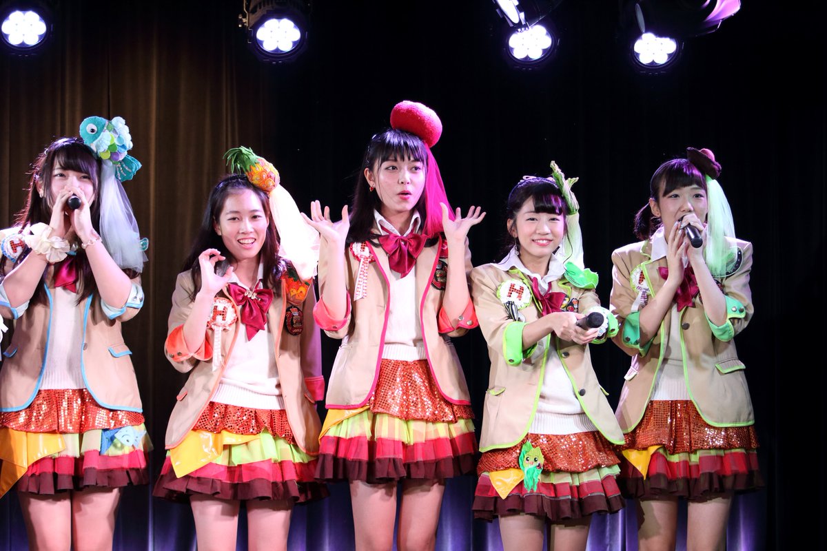 ハンバーガールZ さん　通天閣　ライブ 11月20日  part.1#ハンバーガールZ　#アイドル　#通天閣　#イーゼル藝術工房 https://t.co/kVwZUMFS2n