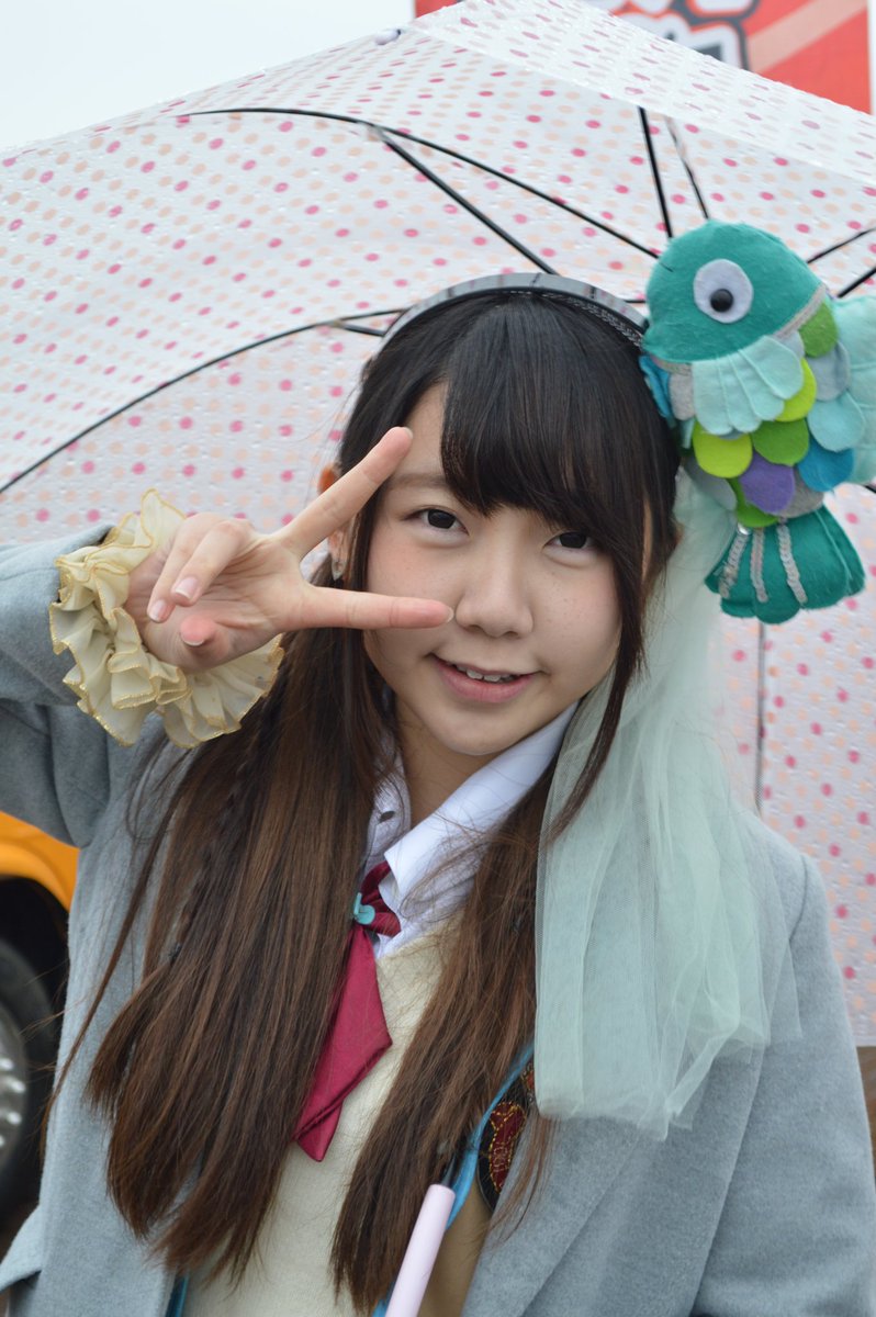 20170205姫路バーガーフェスで見かけた傘持ち美少女のお2人ハンバーガールZのあかりんとみーたんまたはみっちゃんっていうらしい。可愛いねぇ！#ハンバーガールZ https://t.co/OImKpN7OE8